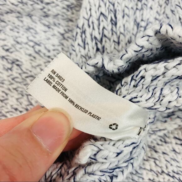 GAP sweater small warm winter - Picture 6 of 6